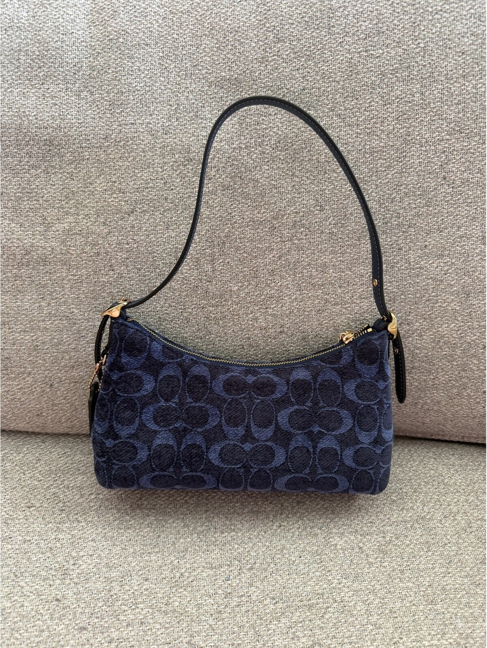 NWT Coach Emeilia Shoulder Bag Gold/Navy Signature Chenille CFN74 - Picture 3 of 7